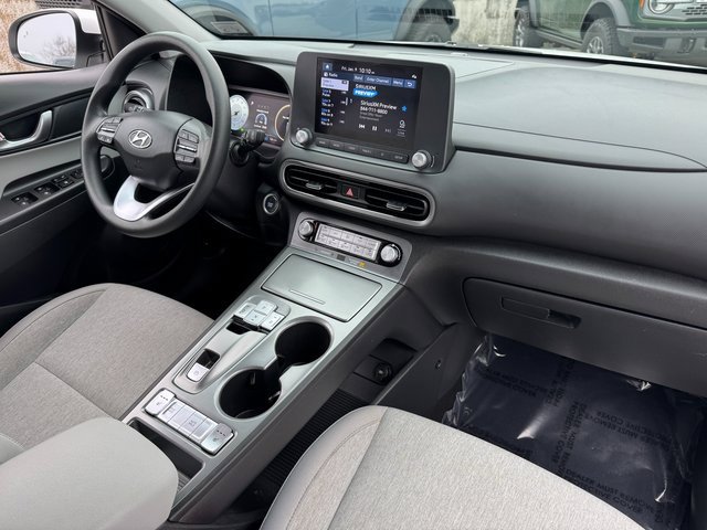 Used 2023 Hyundai Kona SE w/ Cargo Package image 19