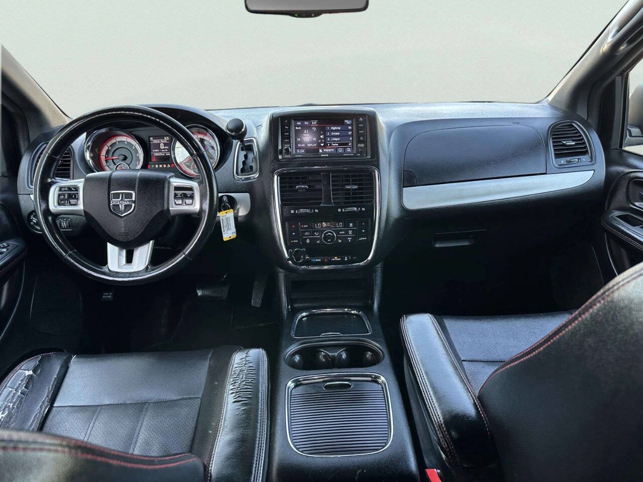 Used 2017 Dodge Grand Caravan GT FWD image 33
