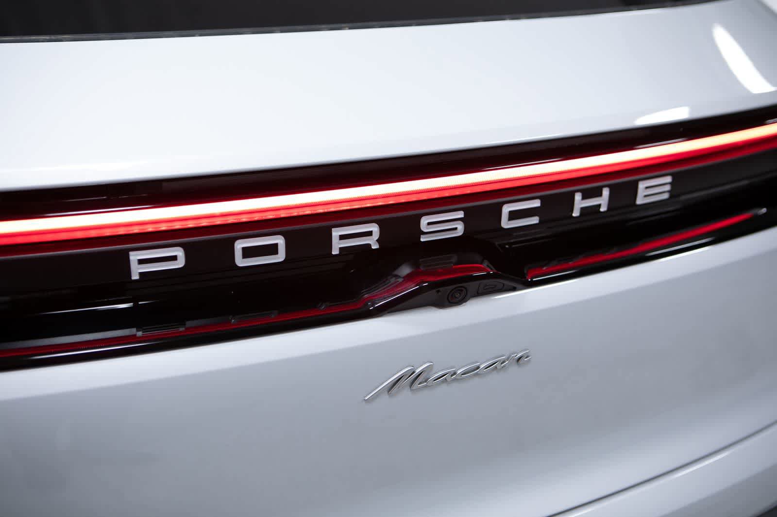 New 2026 Porsche Macan Electric RWD image 19