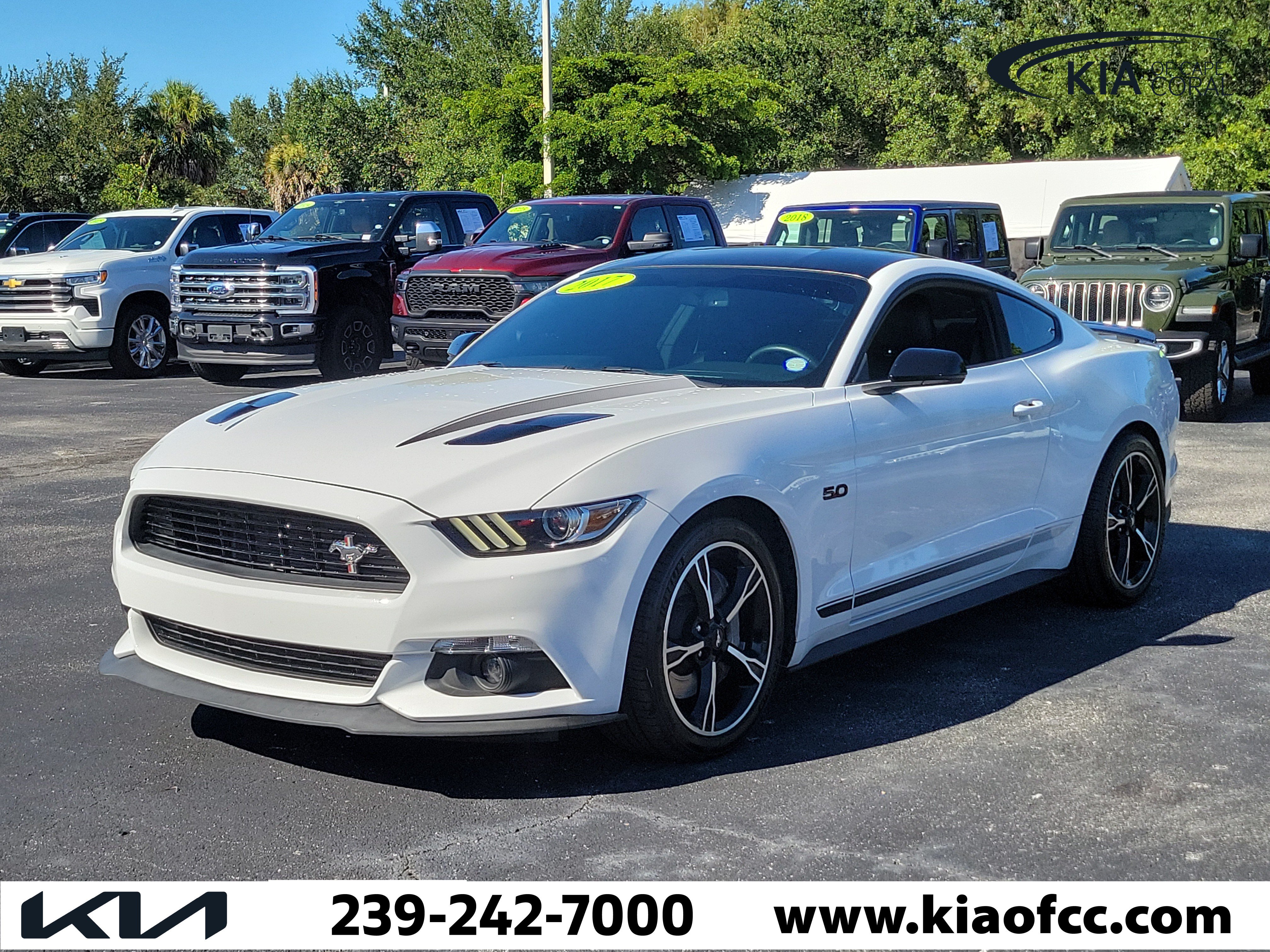 Used 2017 Ford Mustang GT Premium RWD image 3