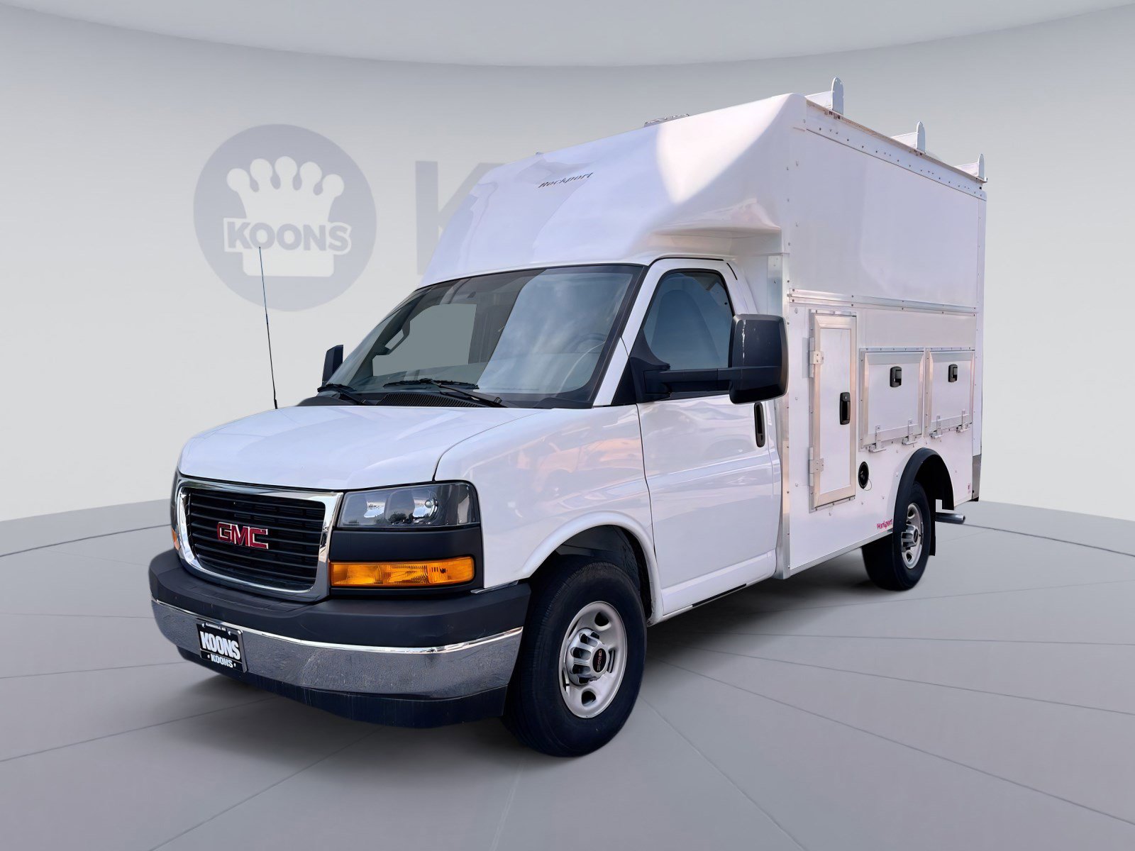 New 2024 GMC Savana 3500 w/ Power Convenience Package