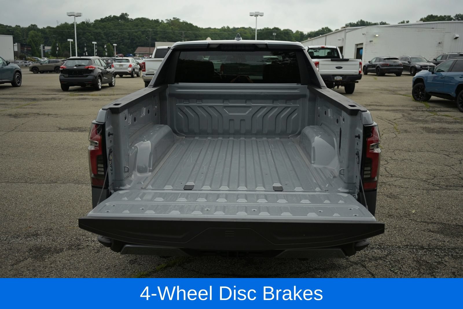 Used 2026 Chevrolet Silverado EV LT AWD/4WD image 39