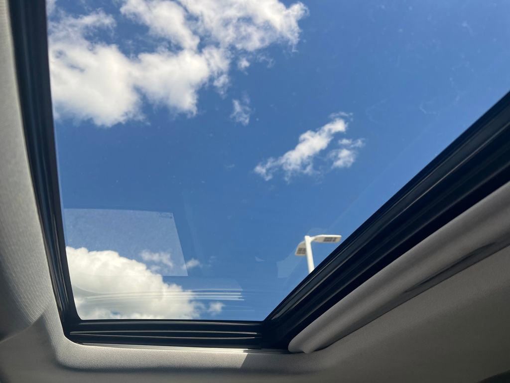 Used 2019 Chevrolet Suburban Premier image 15
