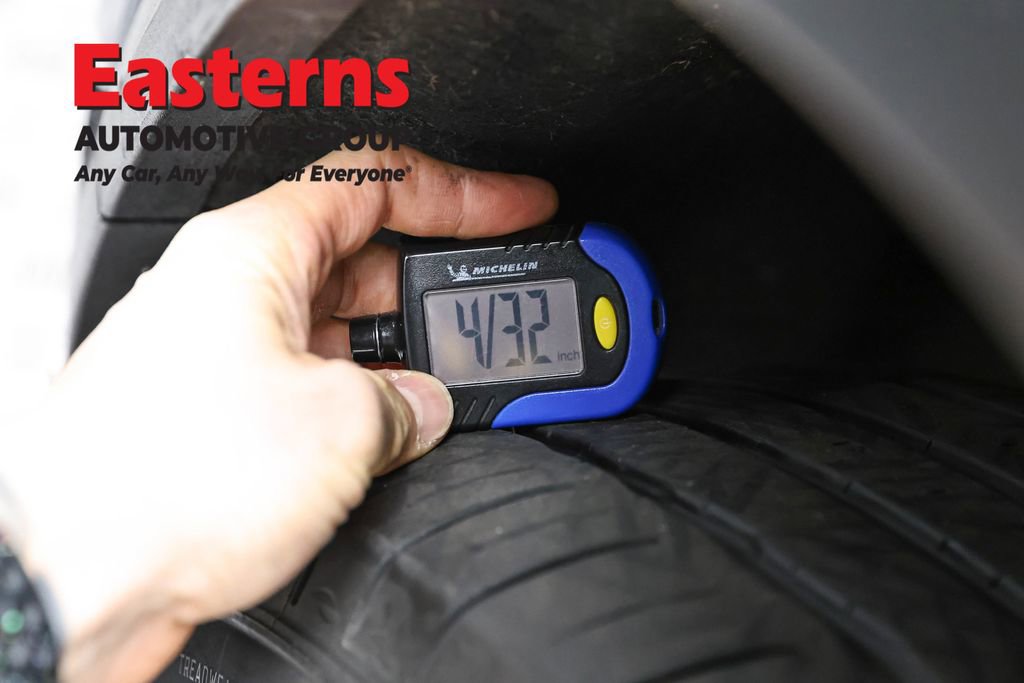 Used 2021 GMC Acadia SLT w/ Preferred Package image 31