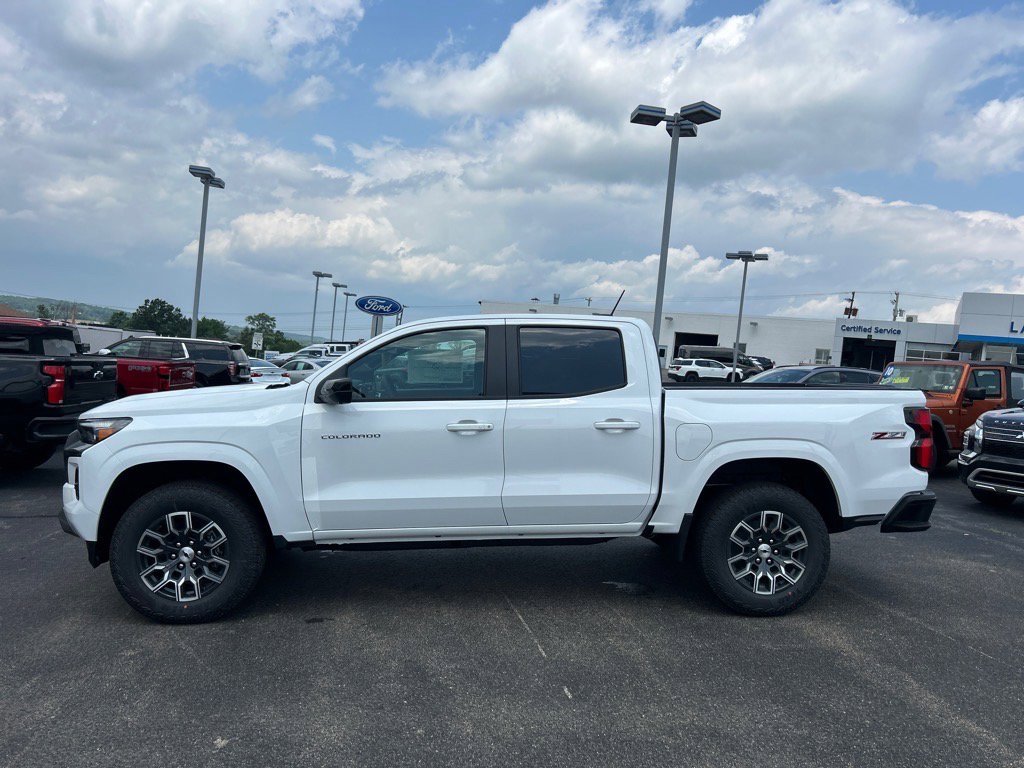 New 2025 Chevrolet Colorado Z71 w/ Technology Package image 2