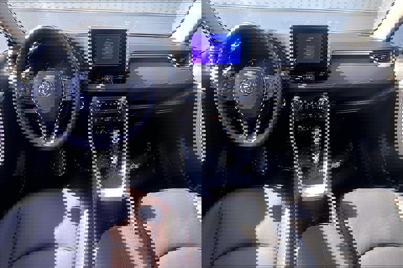 Used 2024 Toyota RAV4 XLE Premium w/ Weather Package AWD/4WD image 19