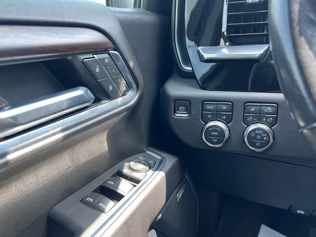 Used 2022 GMC Sierra 1500 SLT AWD/4WD image 25