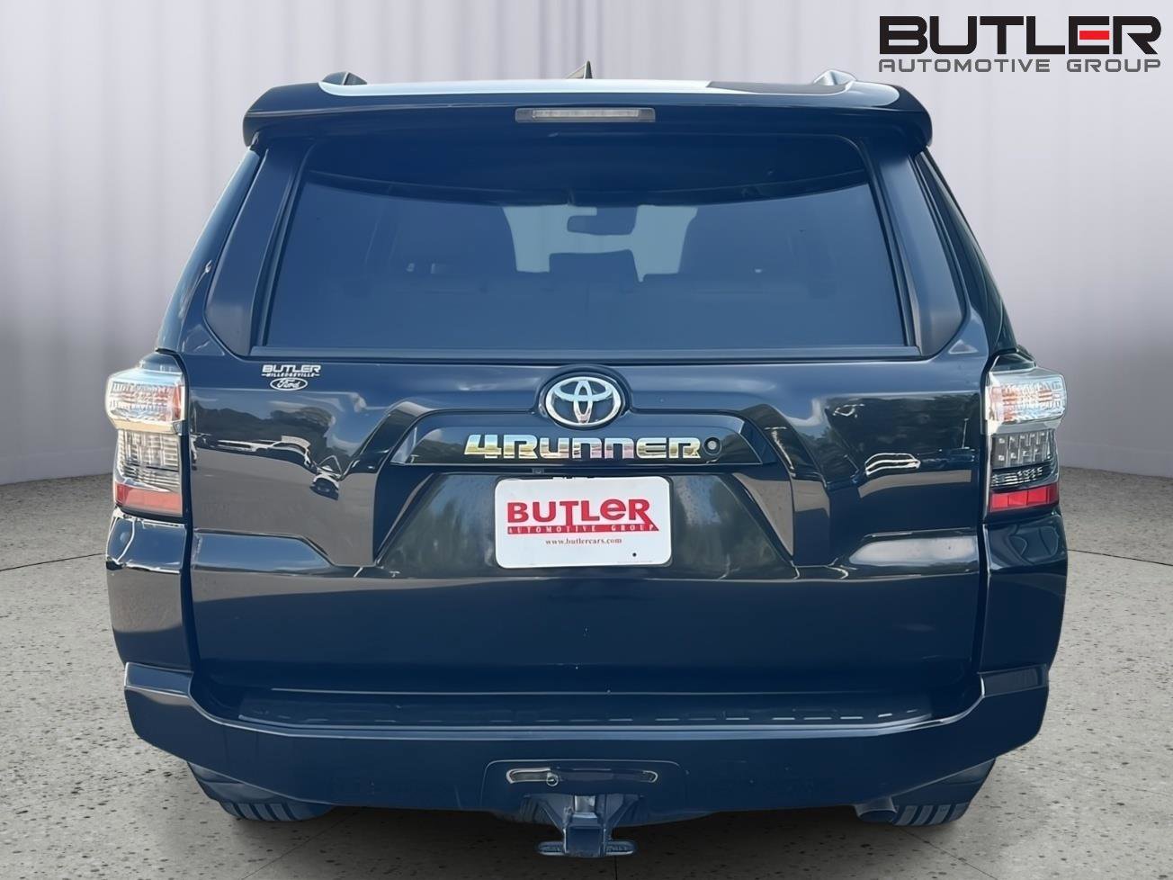 Used 2021 Toyota 4Runner SR5 image 5