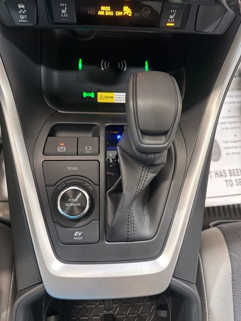Used 2025 Toyota RAV4 XLE image 26