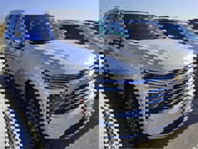 Used 2025 Chevrolet Tahoe Premier image 2