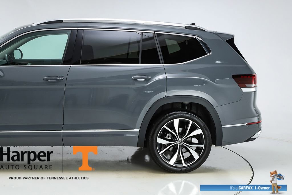 Used 2025 Volkswagen Atlas SEL Premium R-Line AWD/4WD image 44