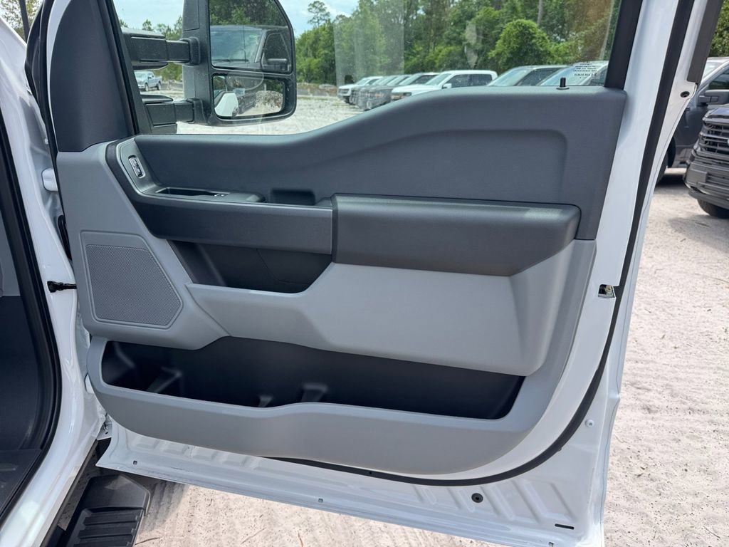 New 2026 Ford F550 4x4 Regular Cab Super Duty image 22