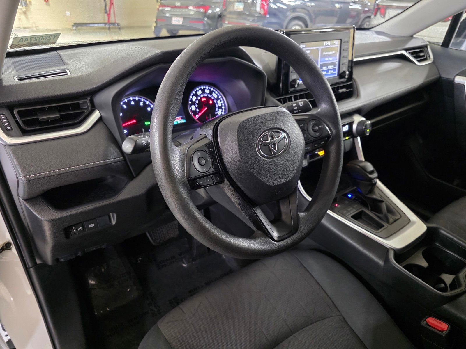 Used 2019 Toyota RAV4 XLE FWD image 24