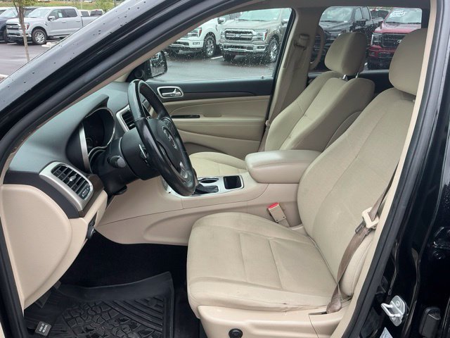 Used 2017 Jeep Grand Cherokee Laredo w/ Quick Order Package 23E AWD/4WD image 16