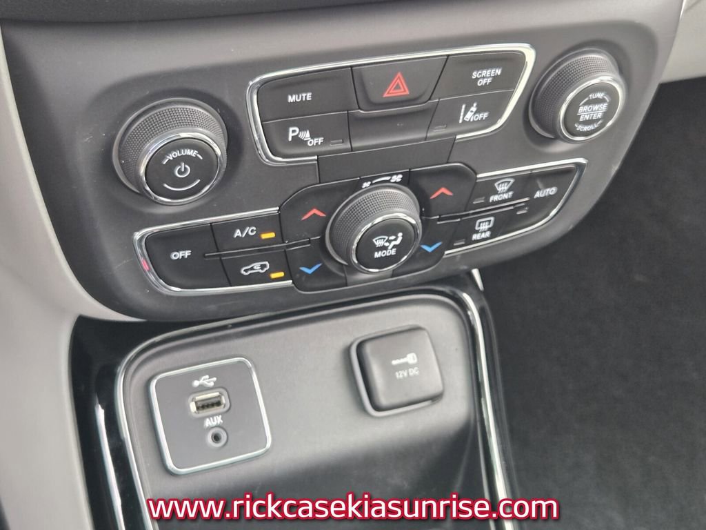 Used 2018 Jeep Compass Limited w/ Navigation Group image 27