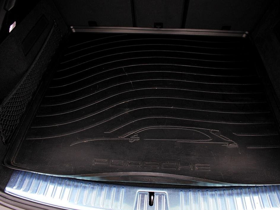 Used 2020 Porsche Cayenne Turbo S image 9