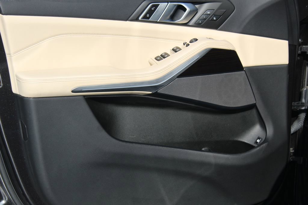 Used 2021 BMW X5 xDrive45e w/ Premium Package AWD/4WD image 23