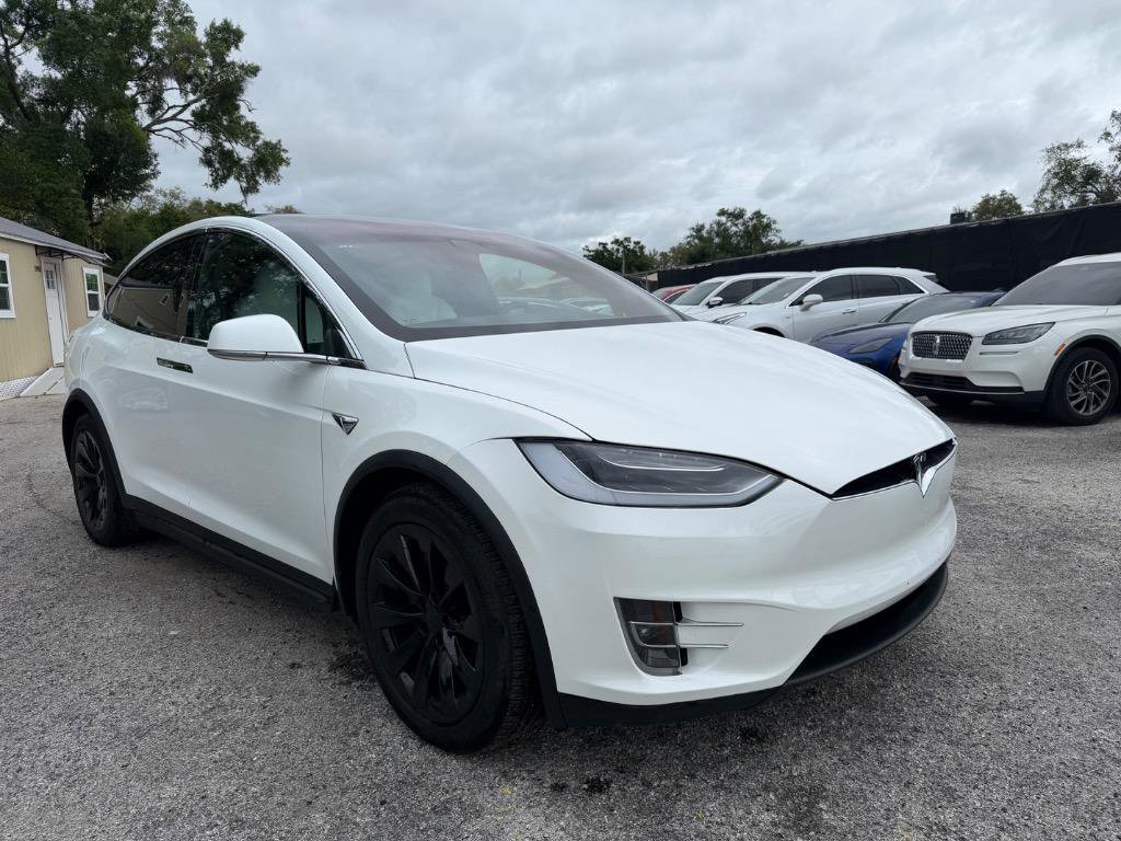 Used 2020 Tesla Model X Long Range image 3