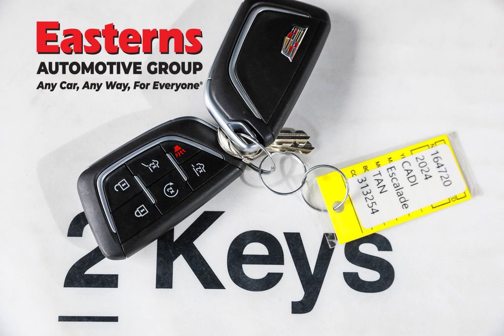 Used 2024 Cadillac Escalade Sport Platinum w/ LPO, ONYX Package image 28