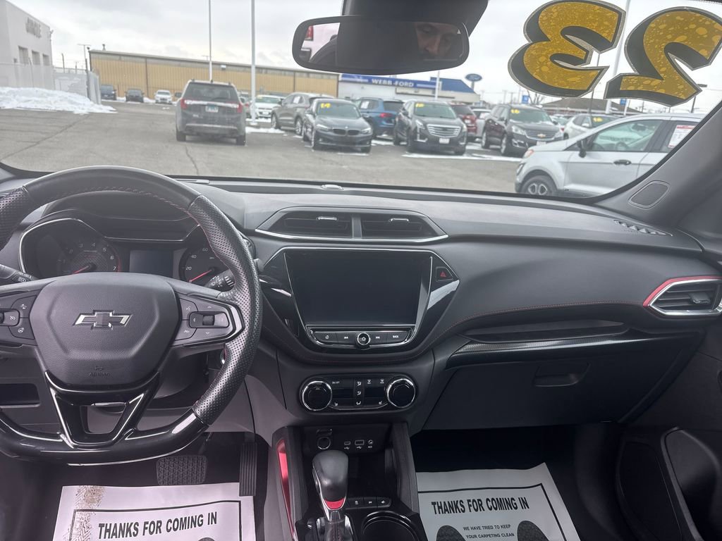 Used 2023 Chevrolet TrailBlazer RS w/ Sun and Liftgate Package image 17