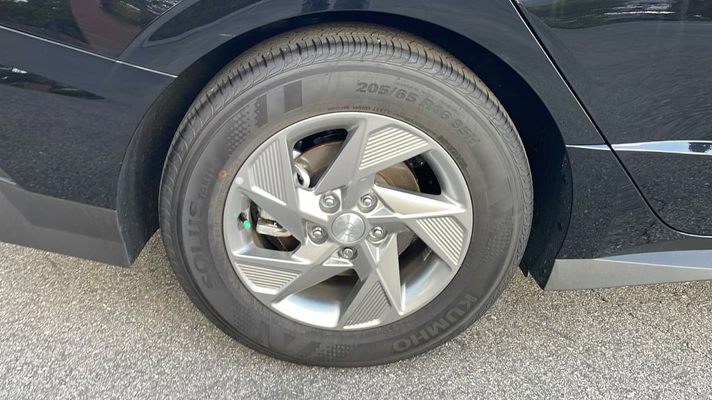 Certified 2025 Hyundai Sonata SE image 30