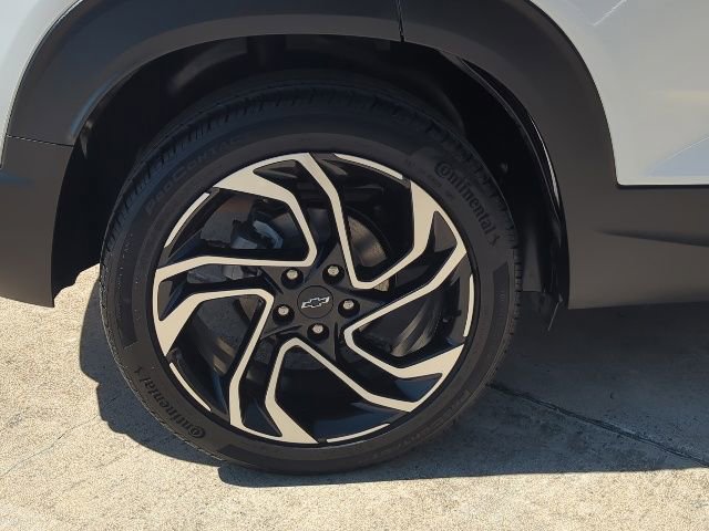 Used 2024 Chevrolet TrailBlazer RS w/ Driver Confidence Package image 3