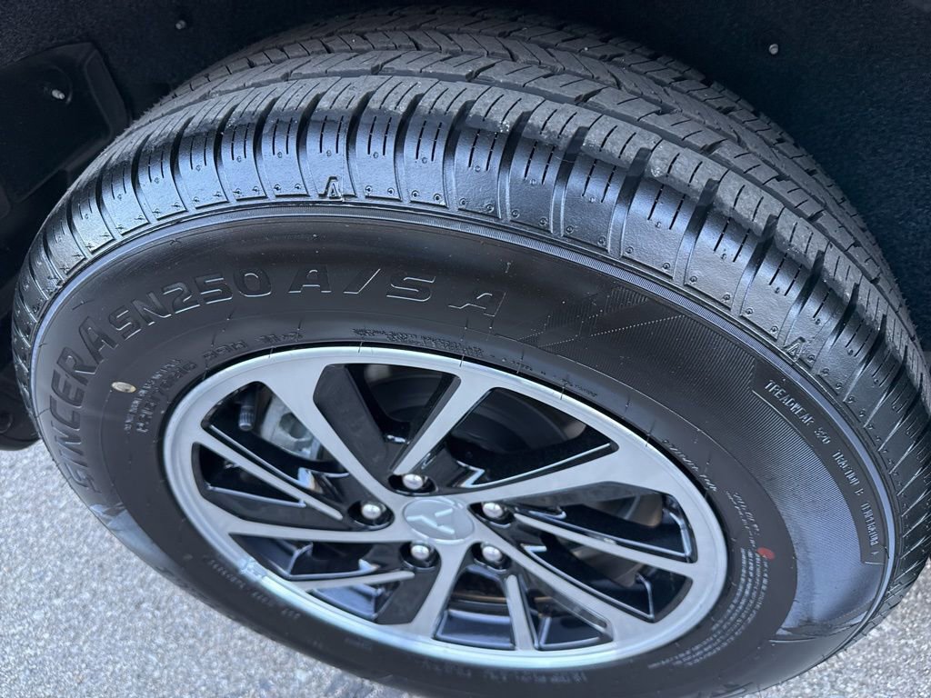 New 2026 Mitsubishi Eclipse Cross ES image 12