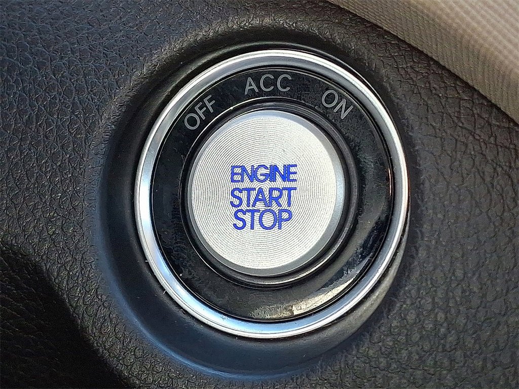 Used 2017 Hyundai Santa Fe SE image 29