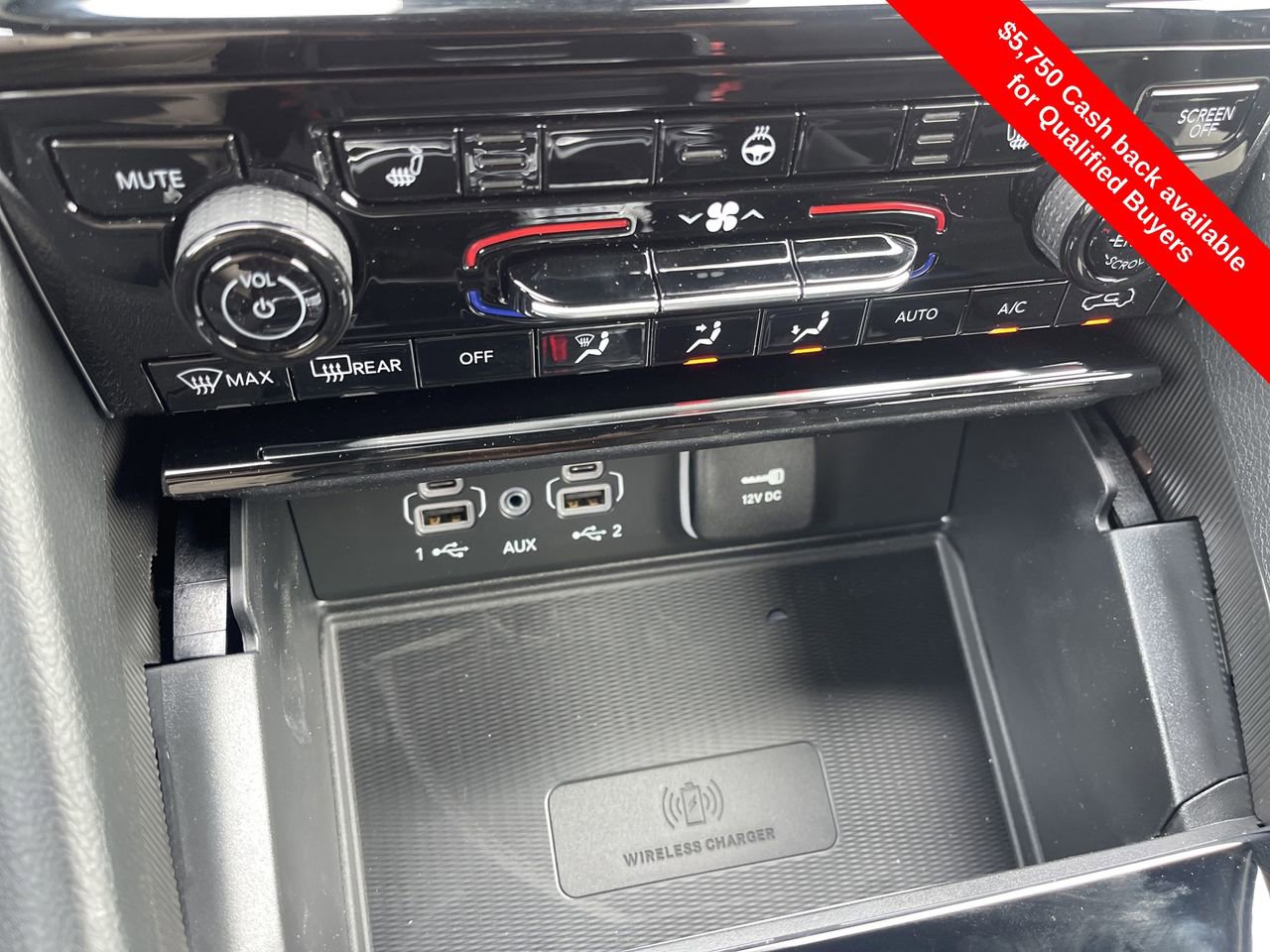 New 2025 Jeep Grand Cherokee Laredo X w/ Luxury Tech Group I image 8