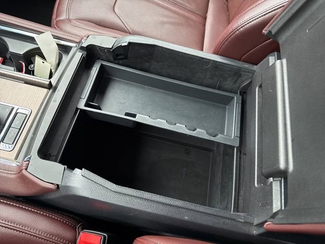 Used 2024 Ford Expedition Limited image 32