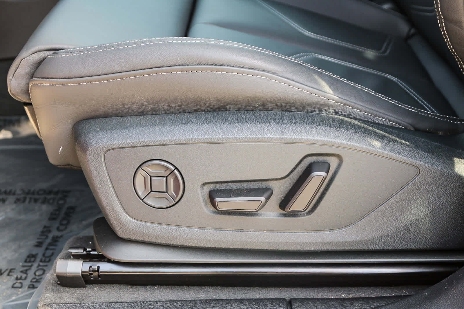 Used 2025 Audi Q3 2.0T Premium w/ Convenience Package image 20