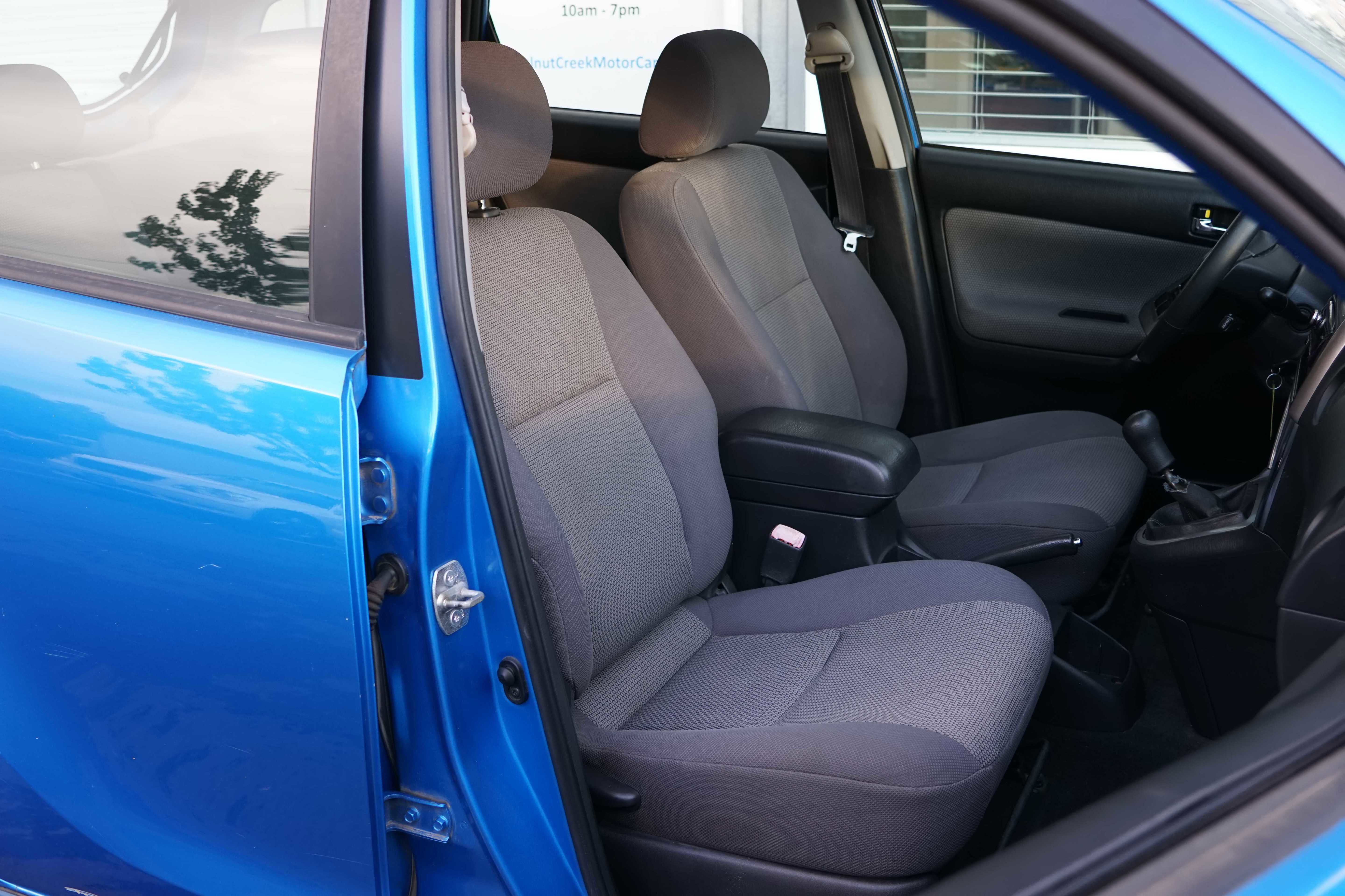 Used 2008 Toyota Matrix XR image 35