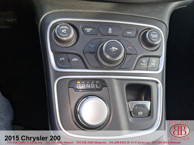 Used 2015 Chrysler 200 Limited w/ Convenience Group image 18