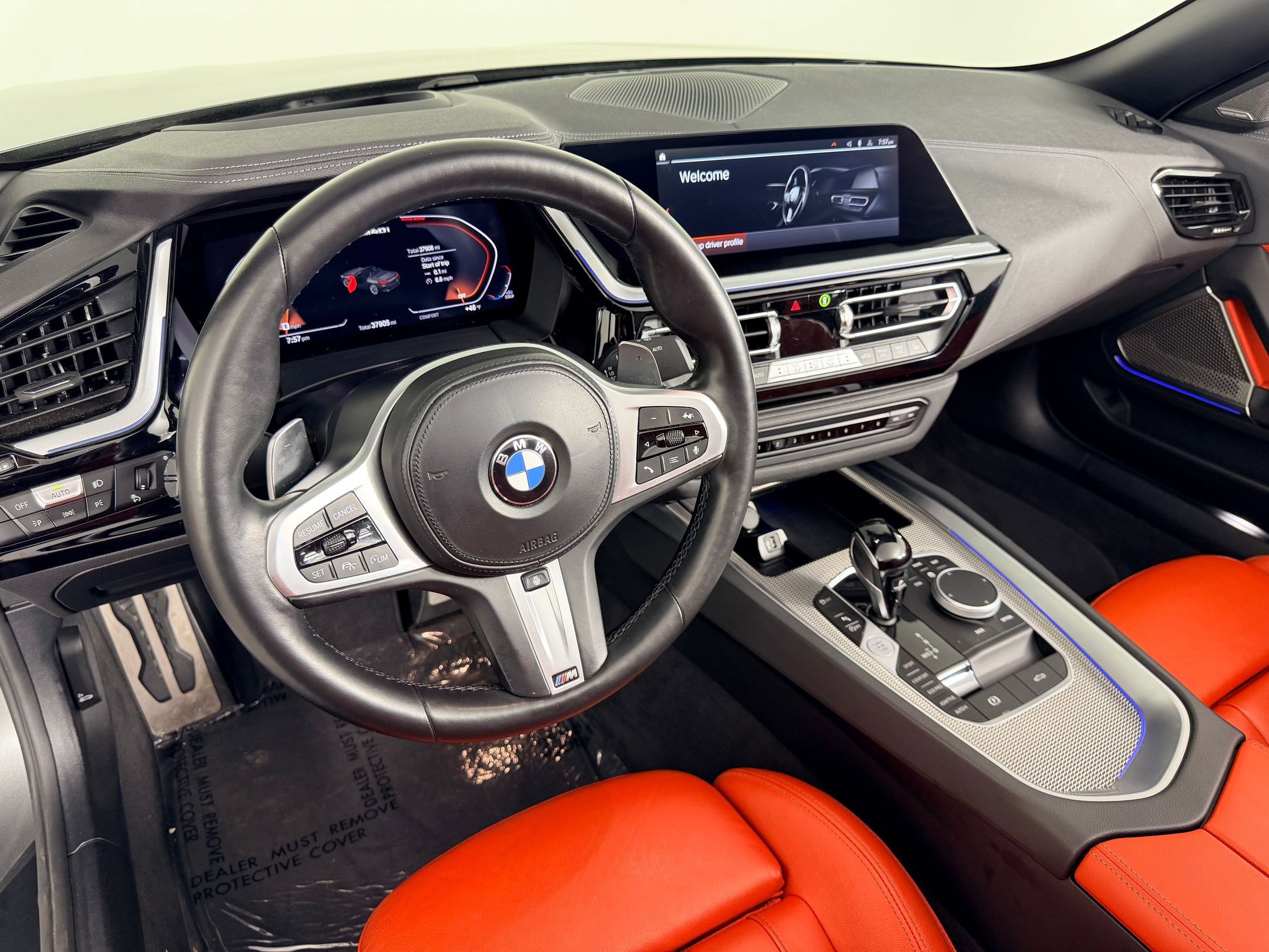 Certified 2022 BMW Z4 M40i w/ Premium Package image 4