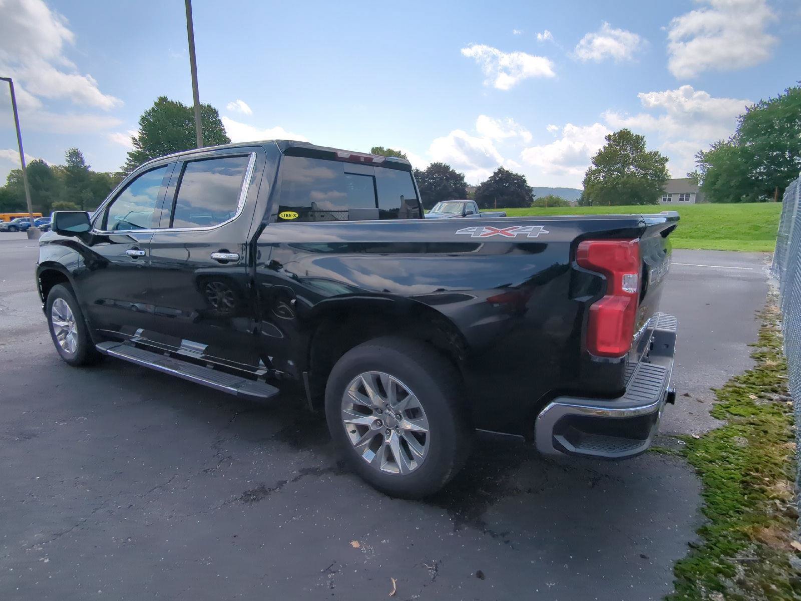 Used 2019 Chevrolet Silverado 1500 LTZ w/ LTZ Plus Package AWD/4WD image 4