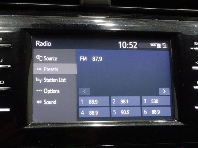 Used 2019 Toyota Camry LE image 30