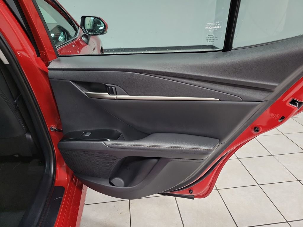 Used 2025 Toyota Camry XLE image 37