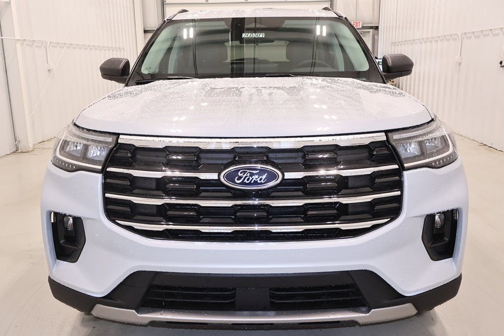 New 2026 Ford Explorer Active w/ Active Comfort Package image 4