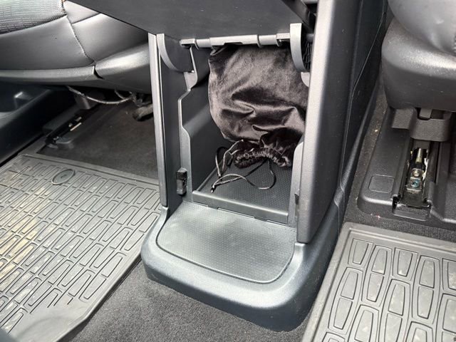 Used 2025 Lincoln Navigator L Black Label image 33