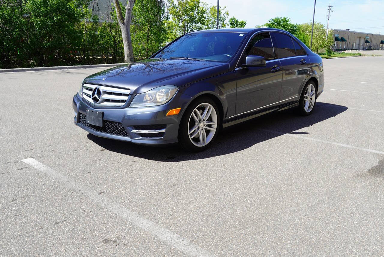 Used 2013 Mercedes-Benz C 300 4MATIC Sedan image 4