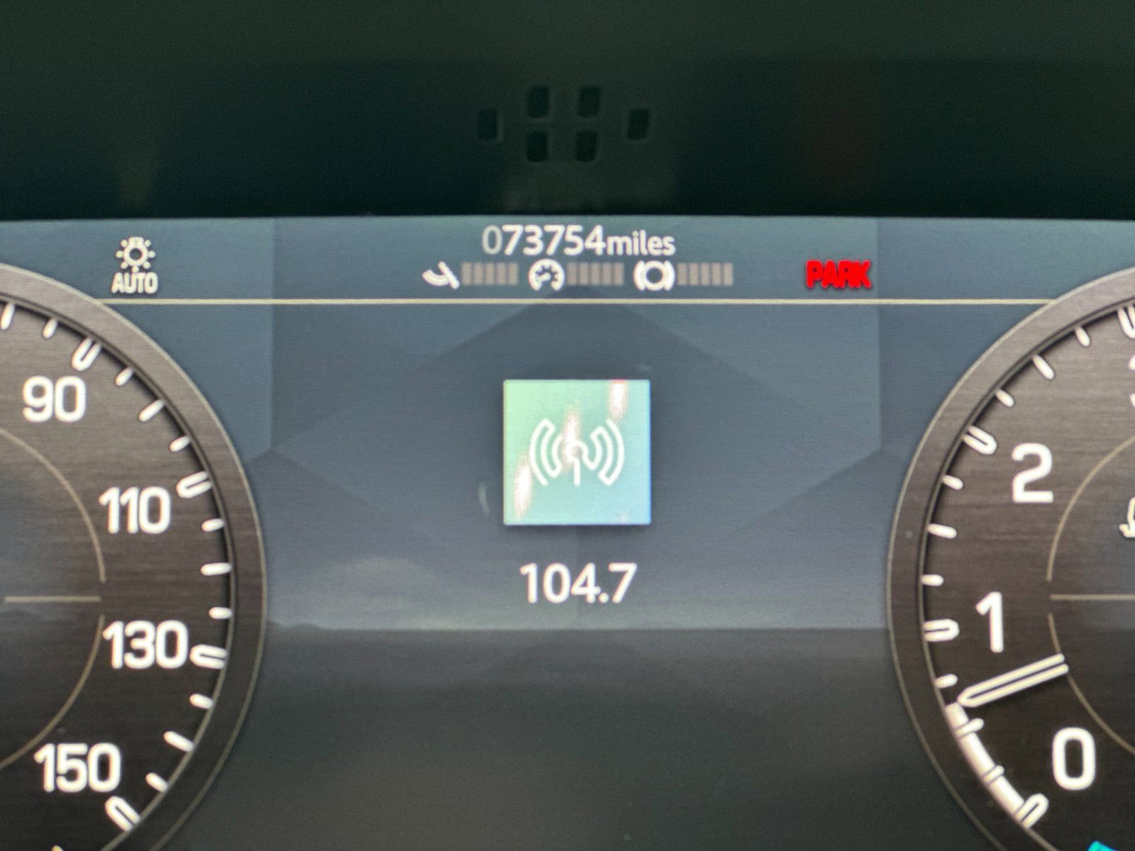 Used 2020 Land Rover Defender 110 First Edition AWD/4WD image 27