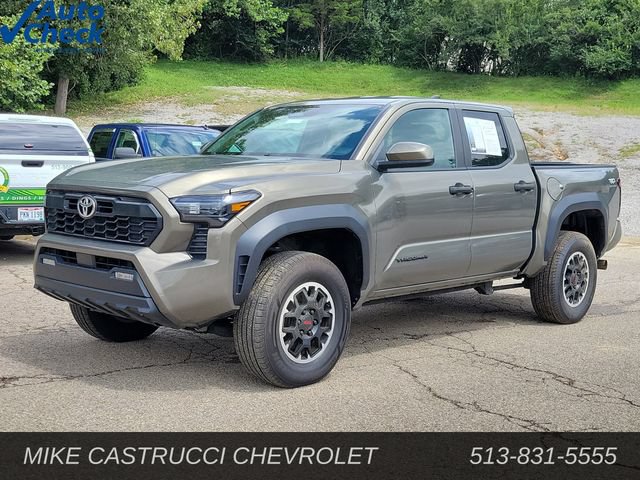 Used 2024 Toyota Tacoma TRD Off-Road AWD/4WD image 1