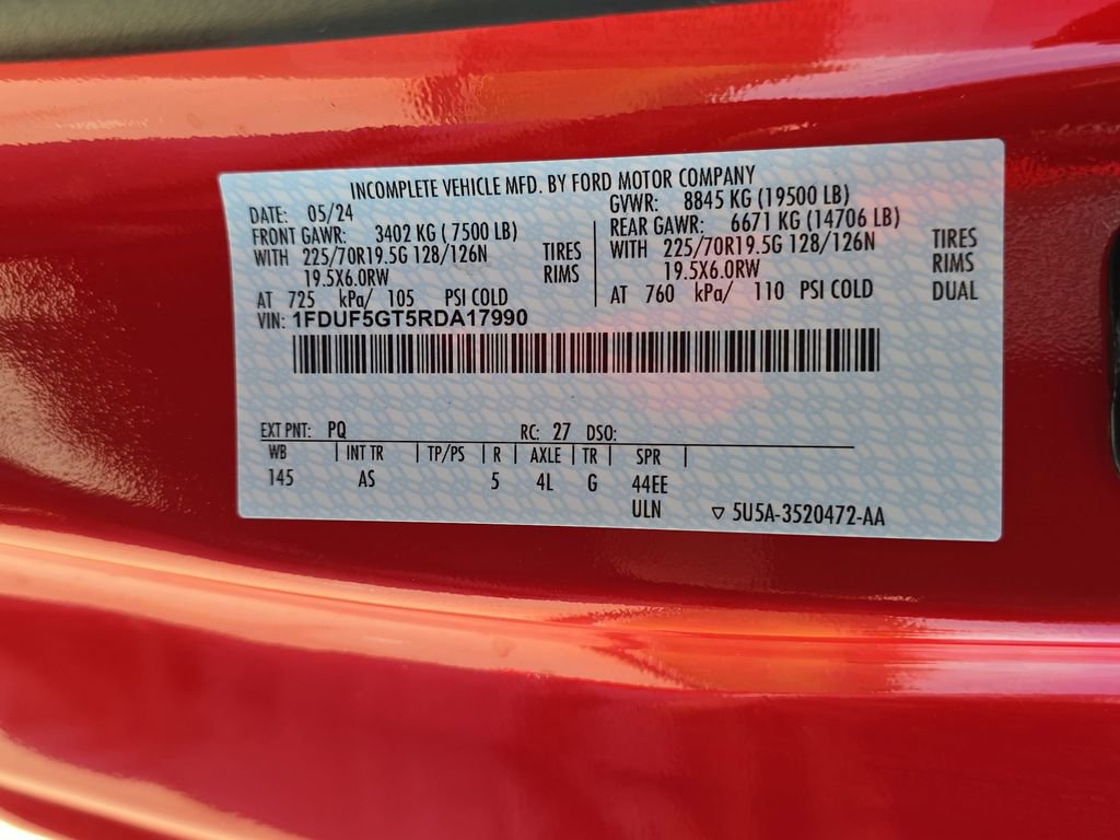 Used 2024 Ford F550 2WD Regular Cab Super Duty image 36