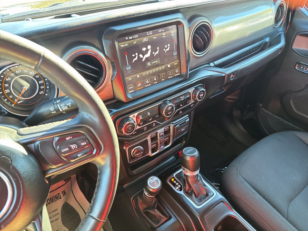 Used 2023 Jeep Gladiator Sport AWD/4WD image 21