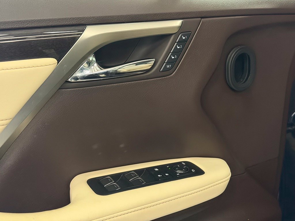 Used 2019 Lexus RX 450h AWD w/ Luxury Package image 13