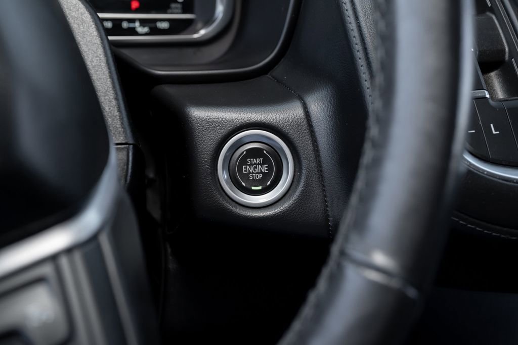 Used 2022 GMC Yukon XL SLE w/ Gmc Pro Safety Plus Package image 30