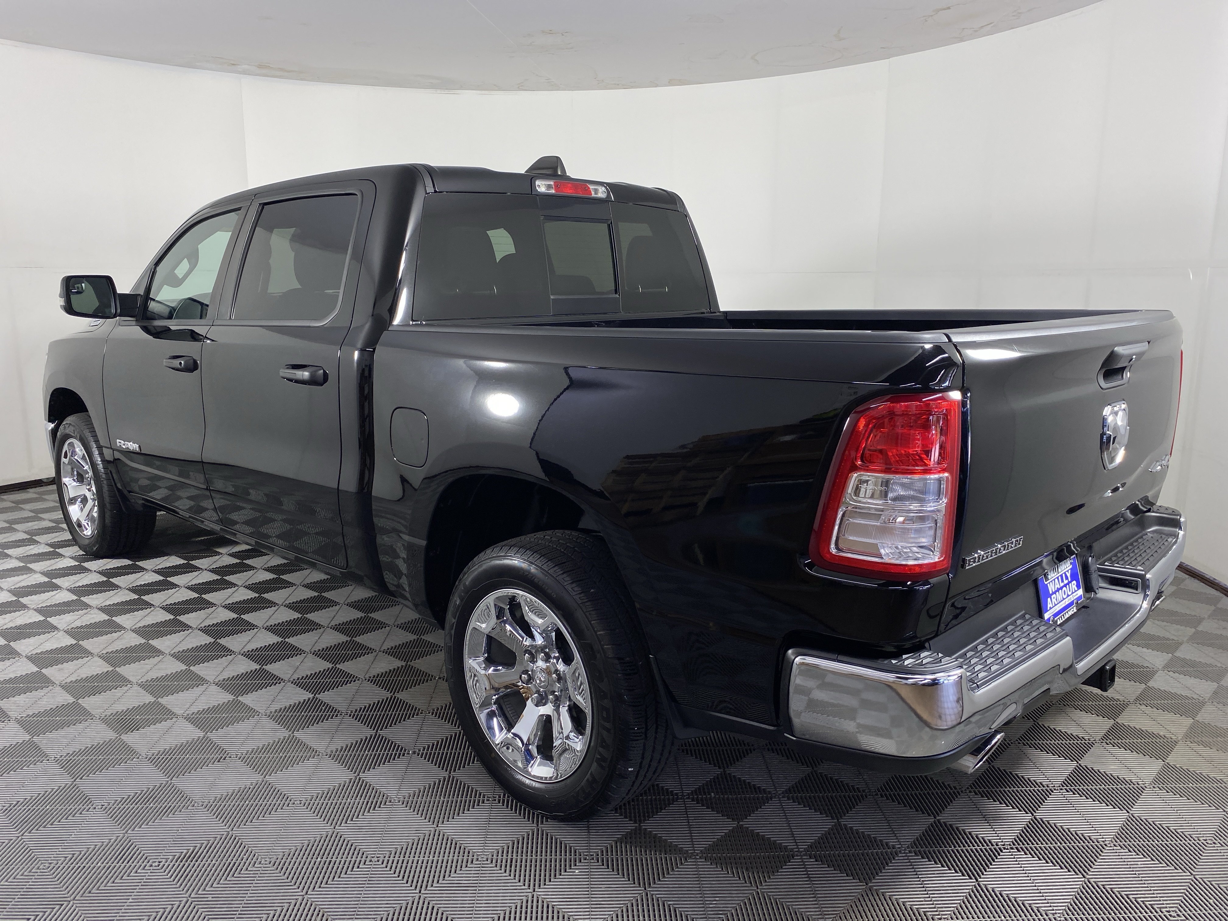 Used 2023 RAM 1500 Big Horn AWD/4WD image 9
