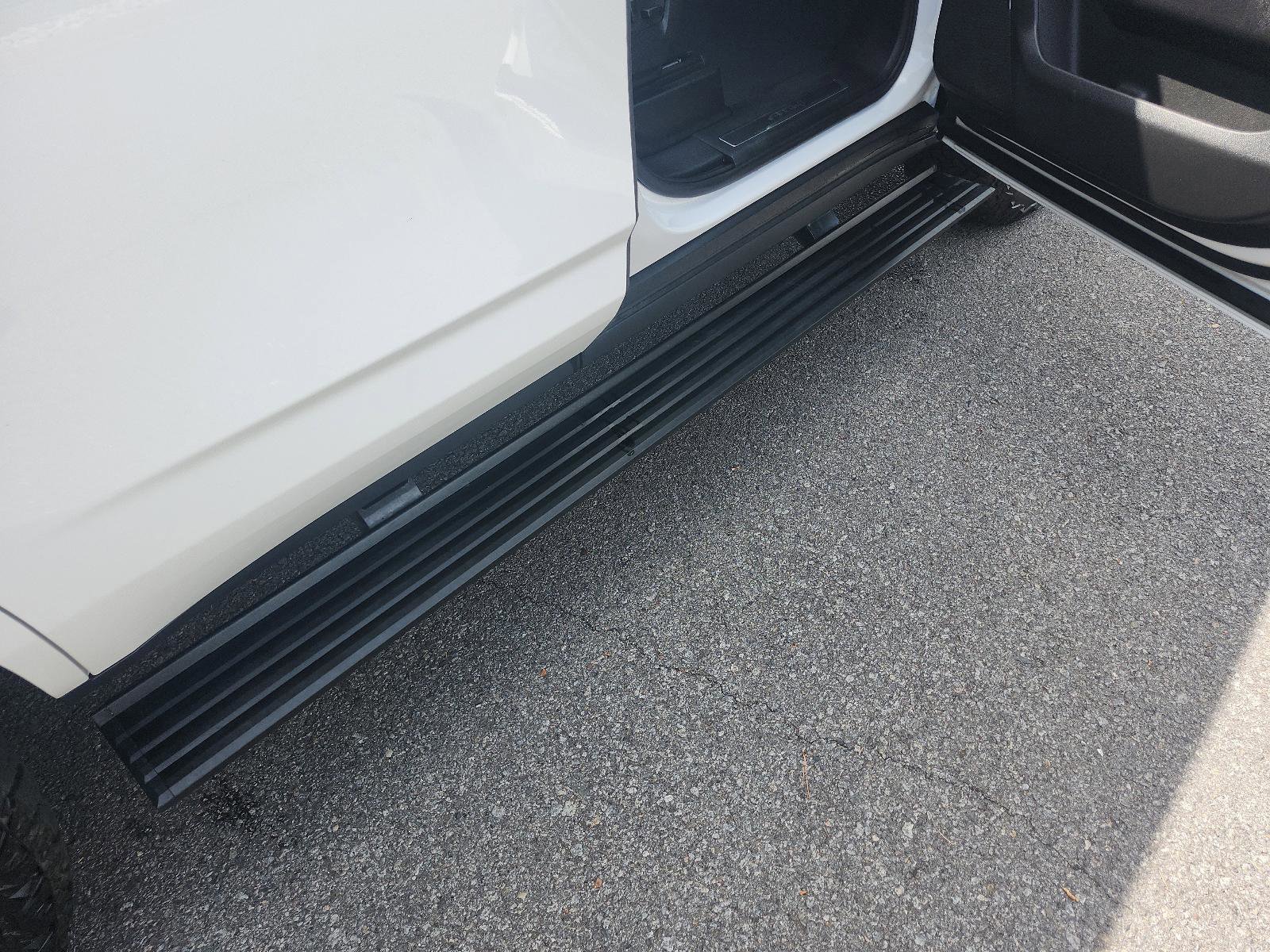 Used 2024 GMC Yukon AT4 w/ AT4 Premium Package image 7