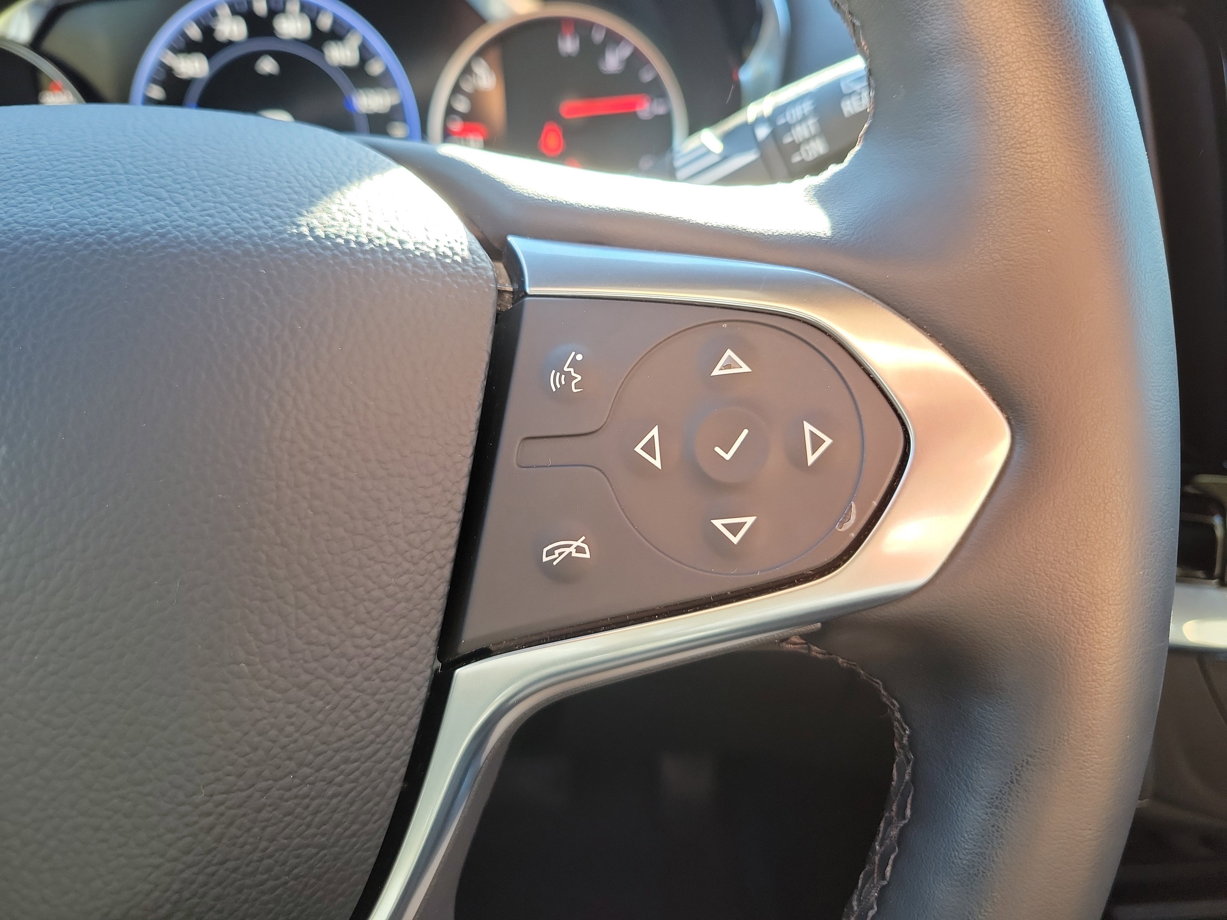 Used 2023 Chevrolet Traverse Premier w/ LPO, Floor Liner Package image 30