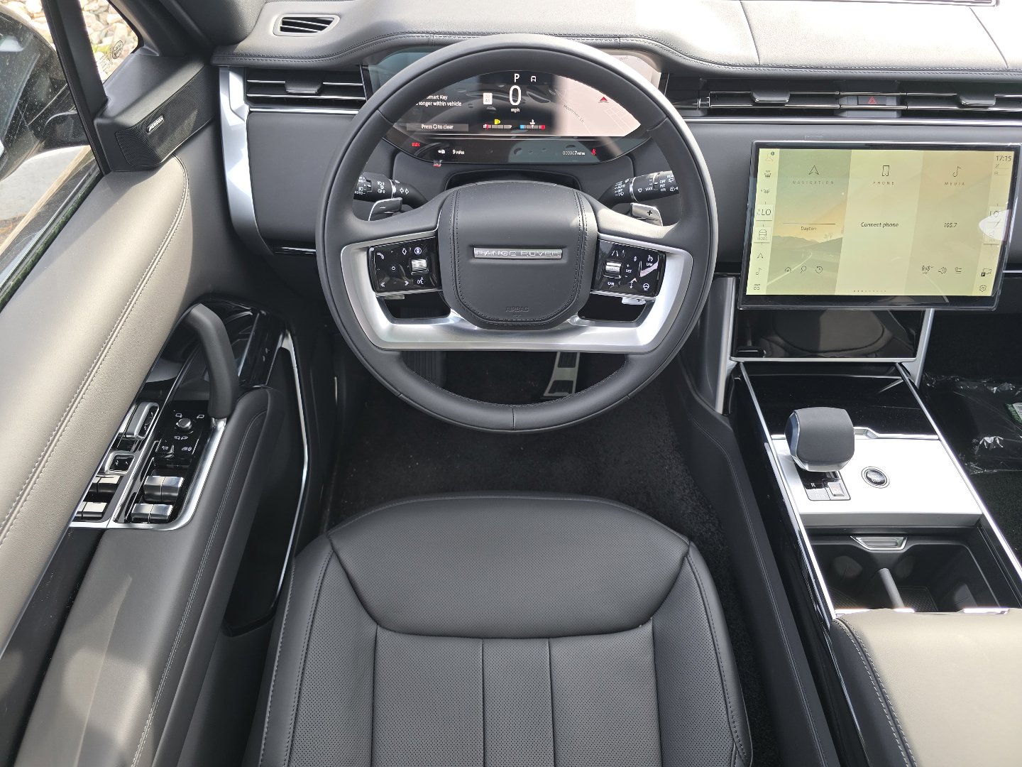 New 2026 Land Rover Range Rover Long Wheelbase SE image 38